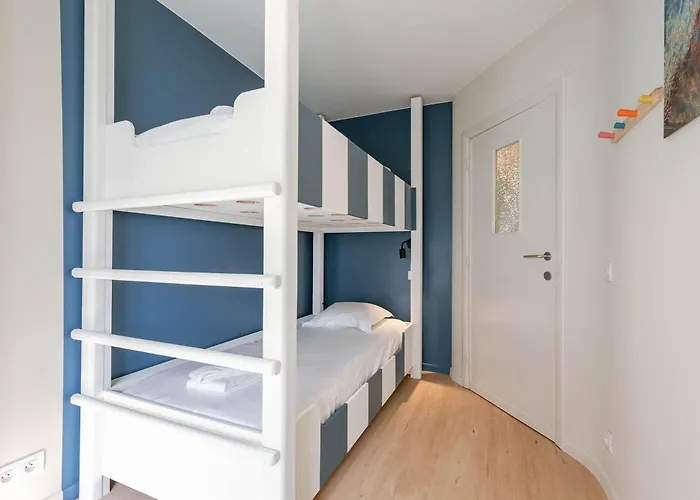 Casiola - Modern Family Flat Steps From The Sea * Knokke-Heist