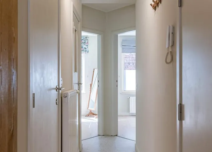 Apartment Casiola - Modern Family Flat Steps From The Sea