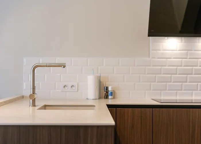 Casiola - Modern Family Flat Steps From The Sea *