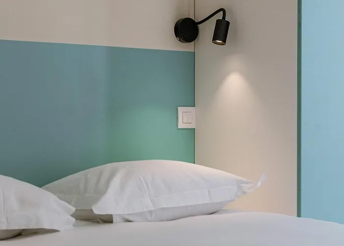 Casiola - Modern Family Flat Steps From The Sea *